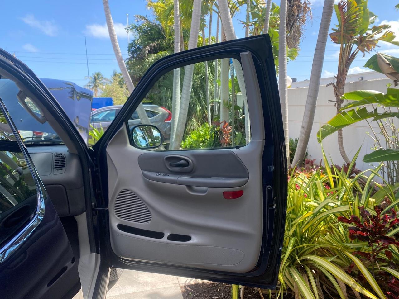 2004 Ford F-150 Heritage XLT LOW MILES 41,911 1 OWNER Pompano Beach FL