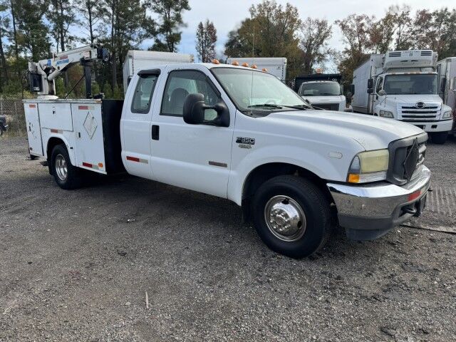2004 Ford F-350 4 Door Xcab Service Body w Autocrane XLT Henrico VA 2004 Ford F-350 4 Door Xcab Service Body w Autocrane XLT Henrico VA