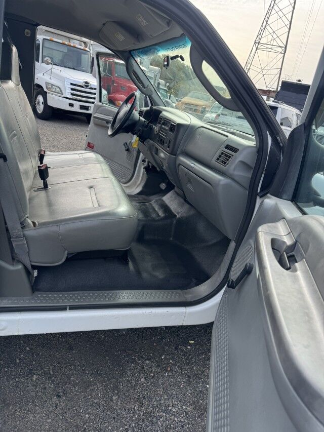 2004 Ford F-350 4 Door Xcab Service Body w Autocrane XLT Henrico VA 2004 Ford F-350 4 Door Xcab Service Body w Autocrane XLT Henrico VA