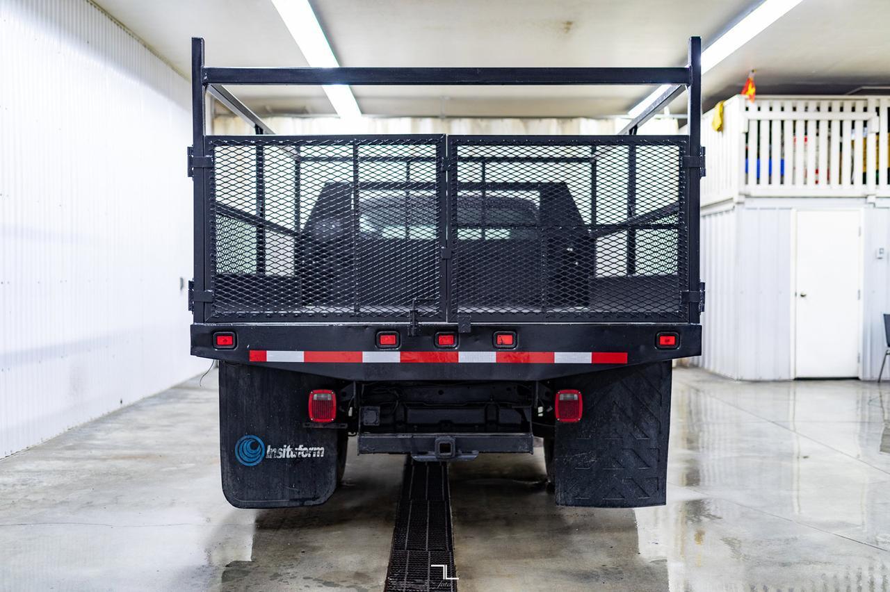 2004 Ford F-350 4x4 Crew Cab XLT Deck Dually Red Deer AB