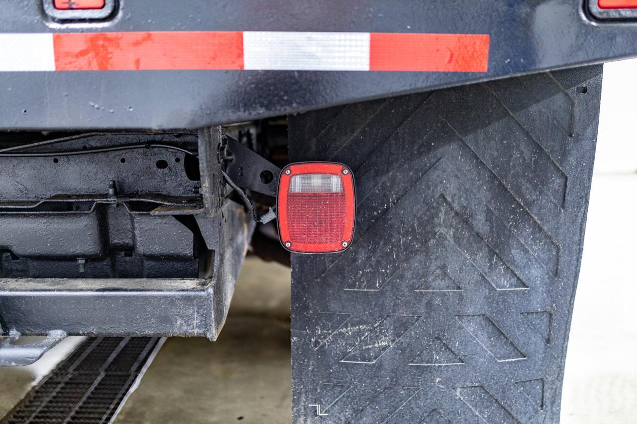 2004 Ford F-350 4x4 Crew Cab XLT Deck Dually Red Deer AB