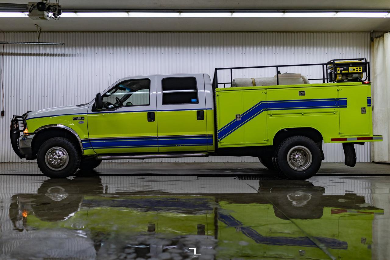 2004 Ford F-350 4x4 Crew Cab XLT Service Red Deer AB