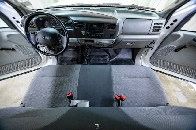 2004 Ford F-350 4x4 Crew Cab XLT Service Red Deer AB