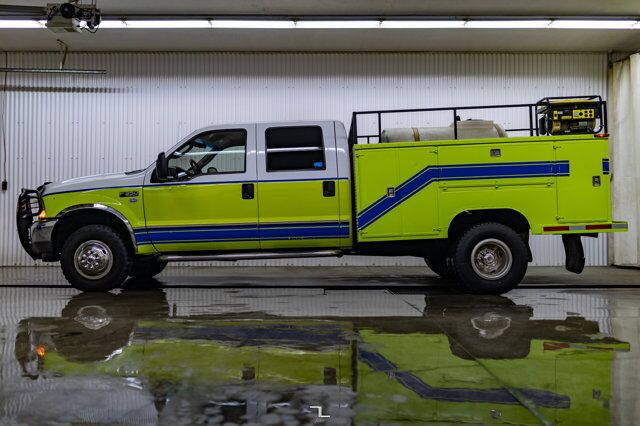 2004 Ford F-350 4x4 Crew Cab XLT Service Red Deer AB
