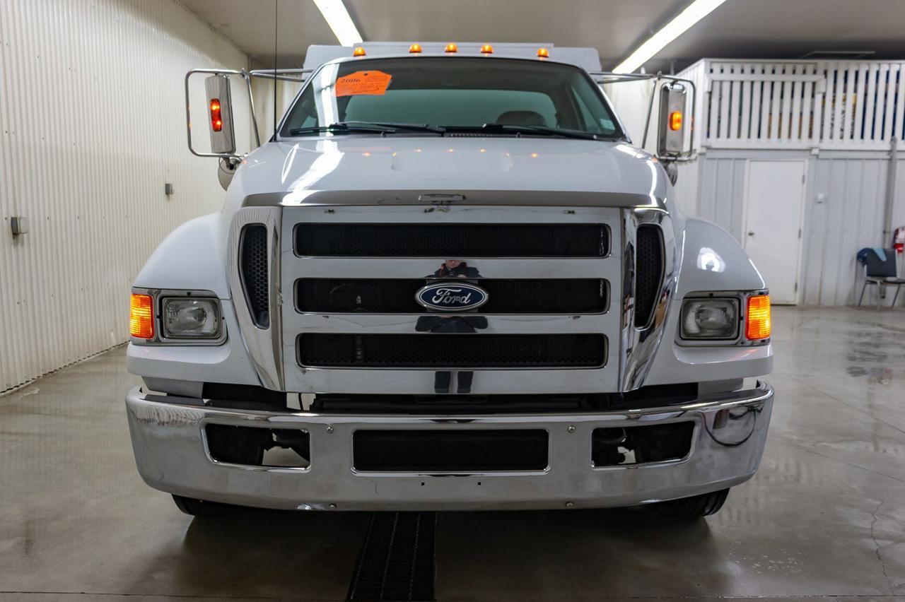 2004 Ford F-650 4x2 Reg Cab XL Proloader DRW Diesel Red Deer AB