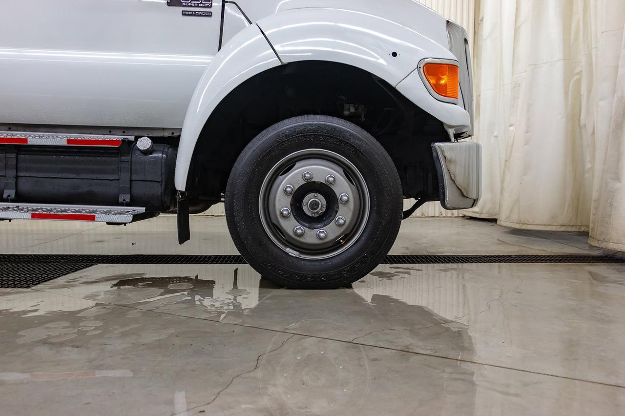 2004 Ford F-650 4x2 Reg Cab XL Proloader DRW Diesel Red Deer AB