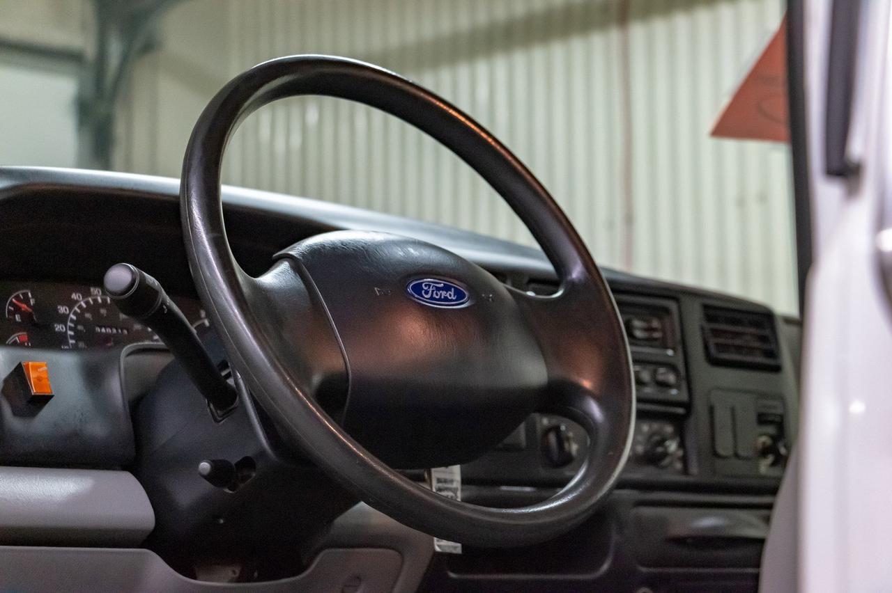 2004 Ford F-650 4x2 Reg Cab XL Proloader DRW Diesel Red Deer AB