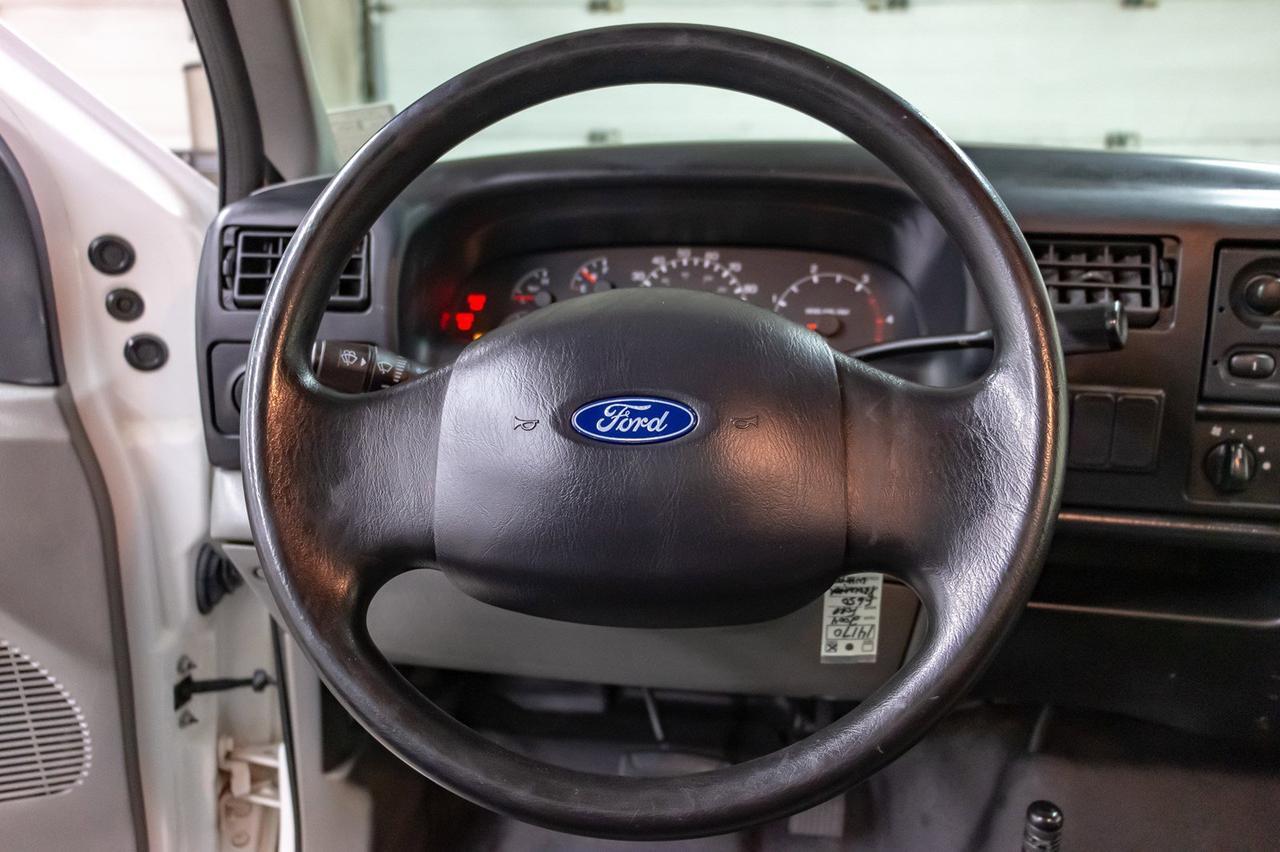 2004 Ford F-650 4x2 Reg Cab XL Proloader DRW Diesel Red Deer AB