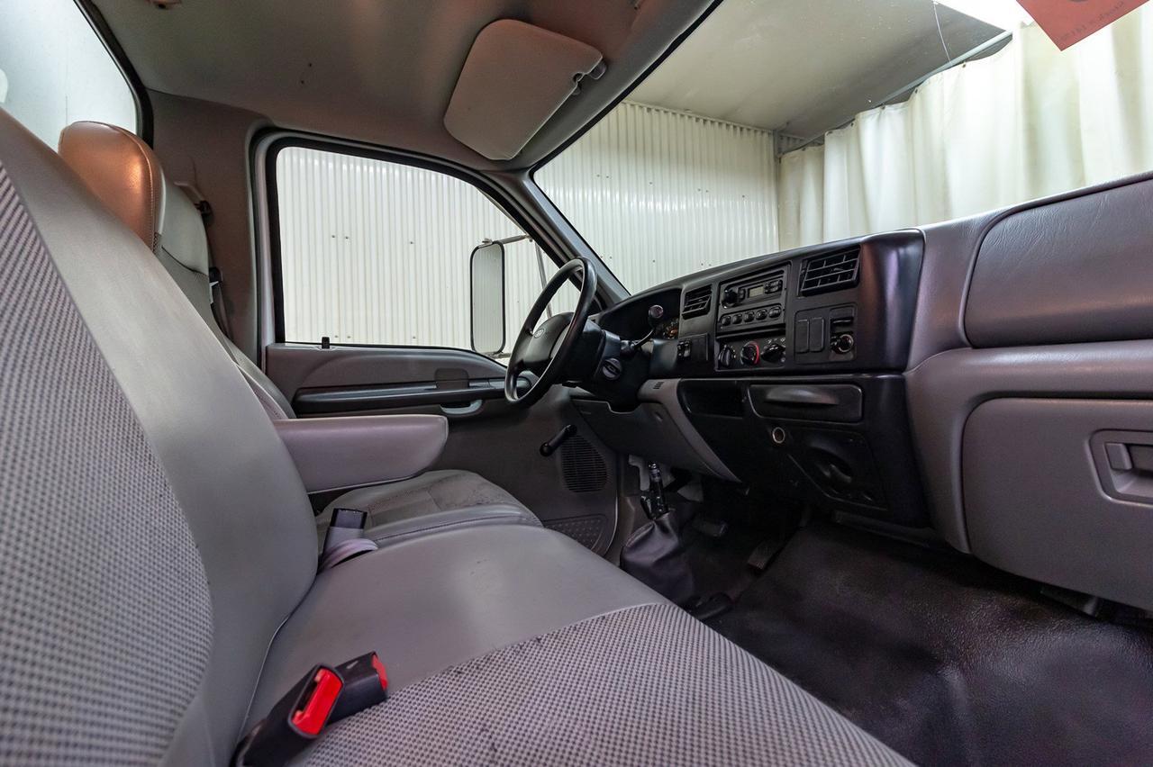 2004 Ford F-650 4x2 Reg Cab XL Proloader DRW Diesel Red Deer AB