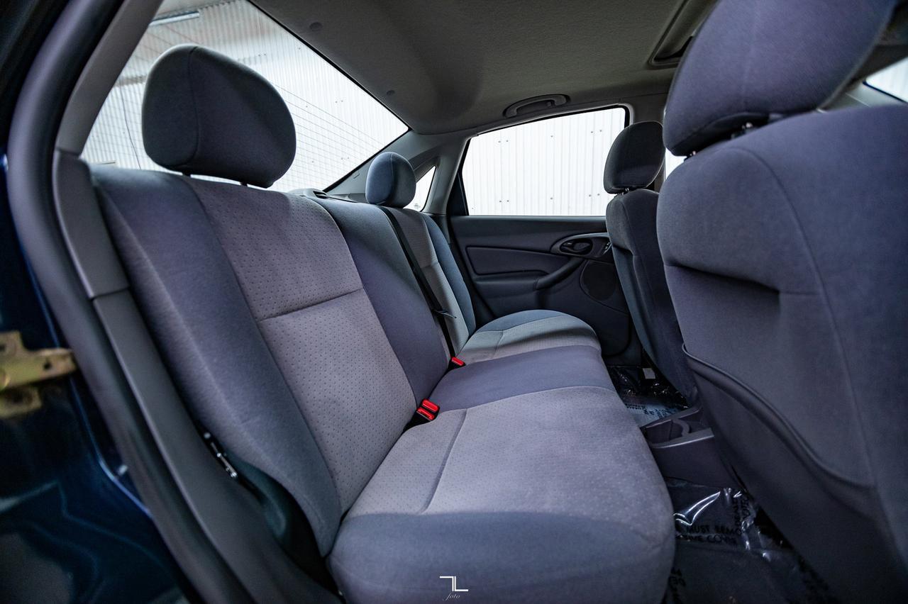 2004 Ford Focus ZTS Sedan Roof Red Deer AB