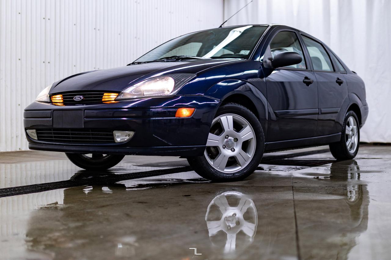 2004 Ford Focus ZTS Sedan Roof Red Deer AB