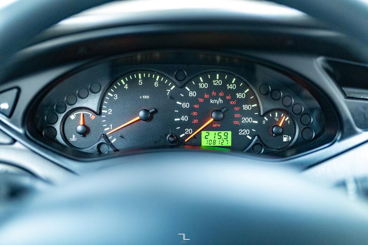 2004 Ford Focus ZTS Sedan Roof Red Deer AB