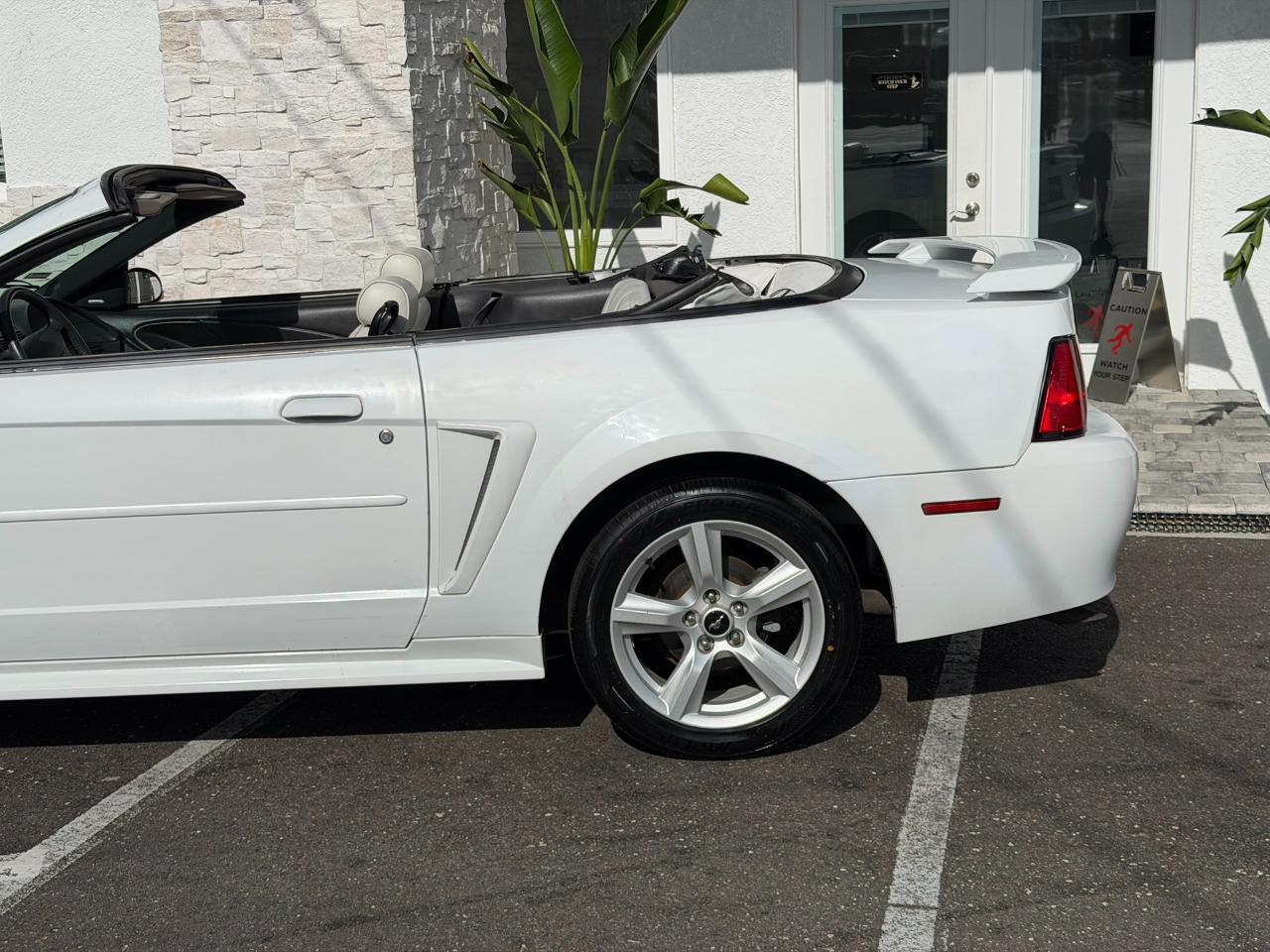 2004 Ford Mustang 2dr Conv Deluxe Jacksonville FL