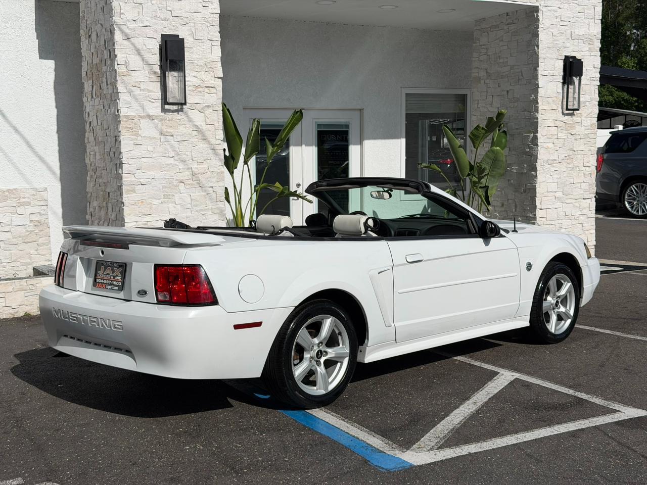 2004 Ford Mustang 2dr Conv Deluxe Jacksonville FL