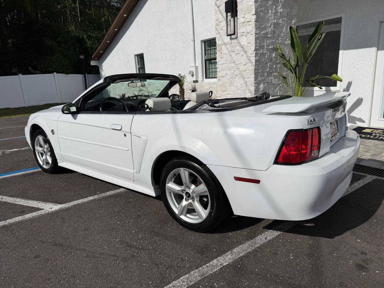 2004 Ford Mustang 2dr Conv Deluxe Jacksonville FL