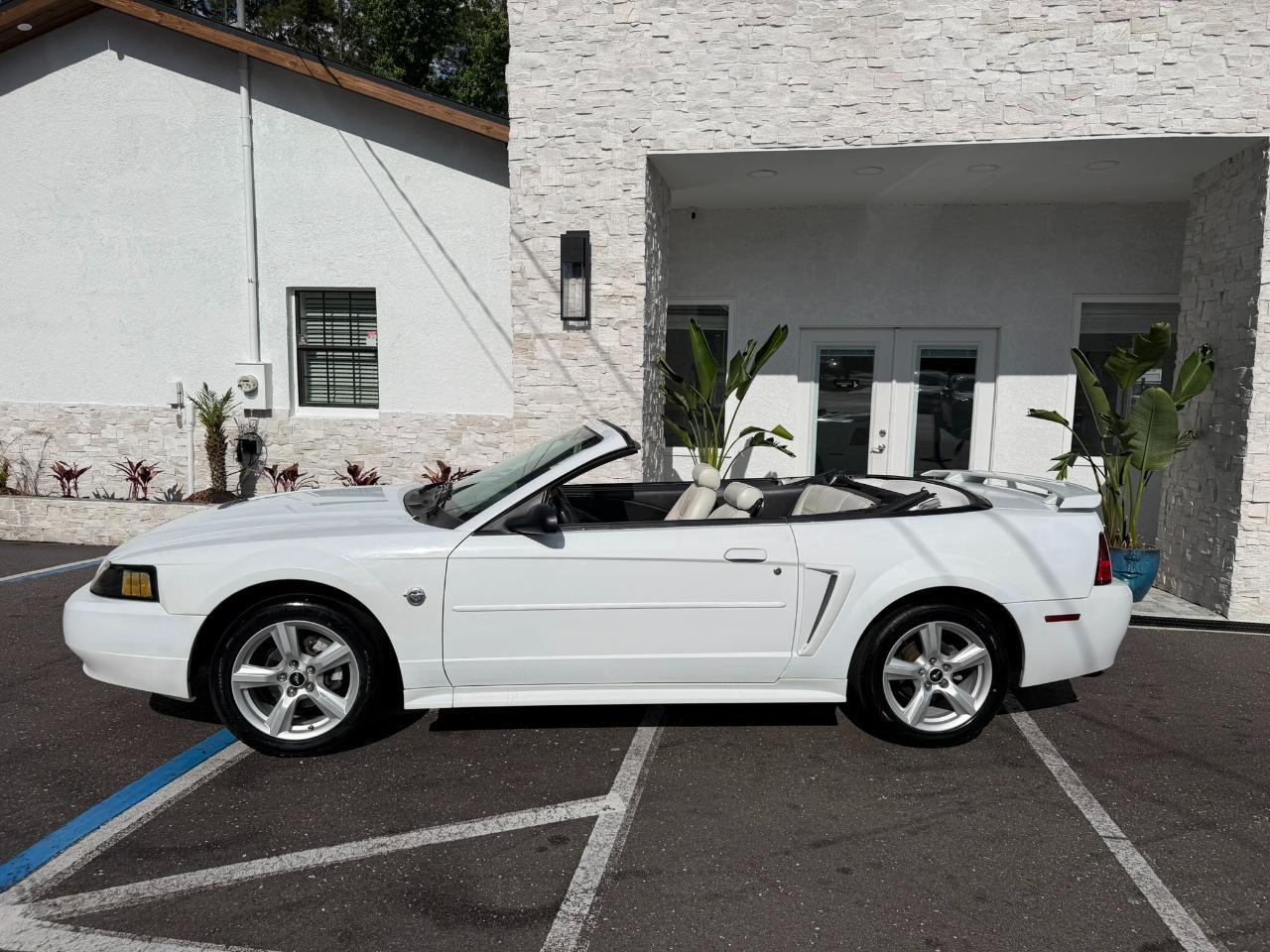 2004 Ford Mustang 2dr Conv Deluxe Jacksonville FL