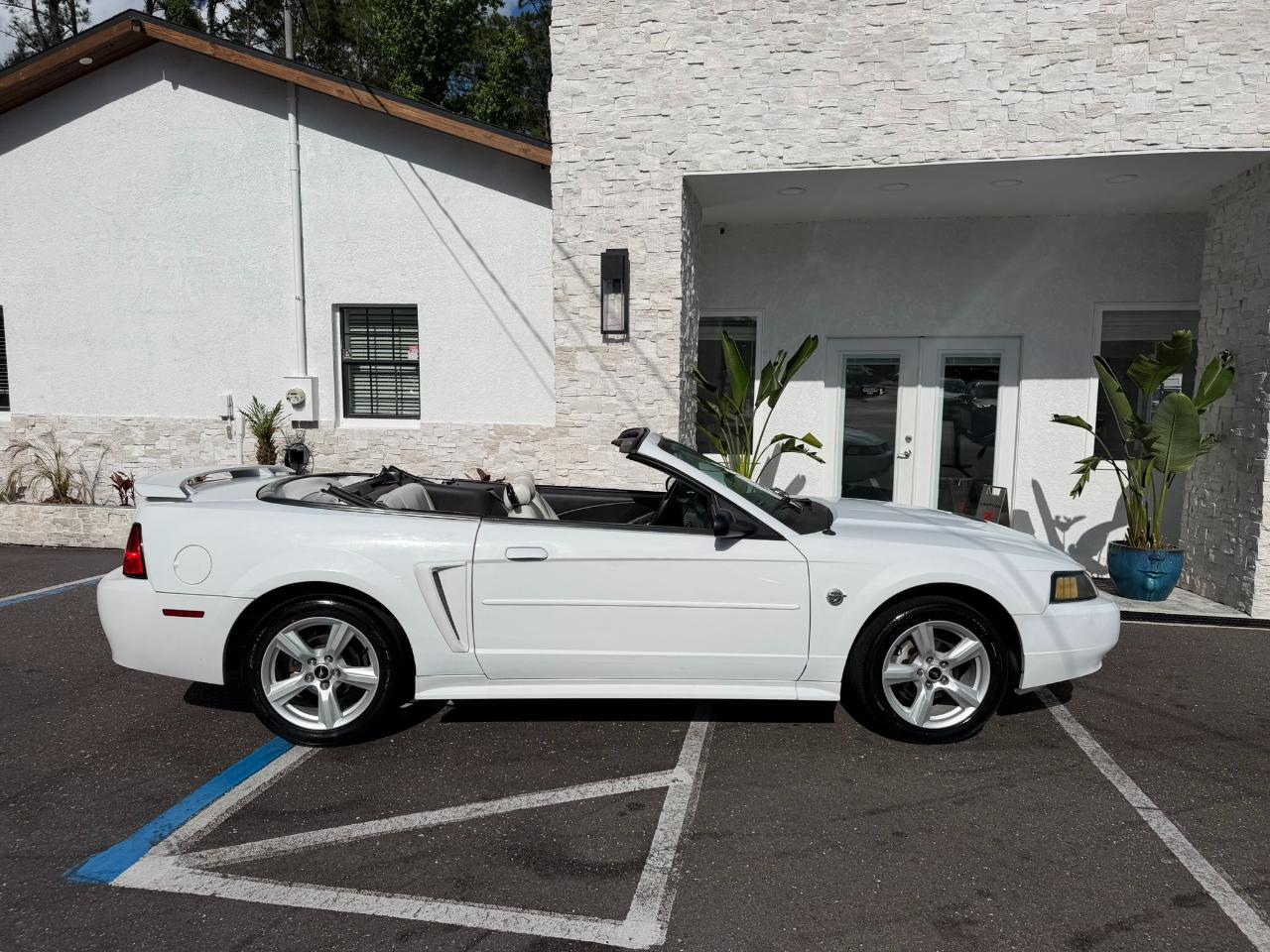 2004 Ford Mustang 2dr Conv Deluxe Jacksonville FL