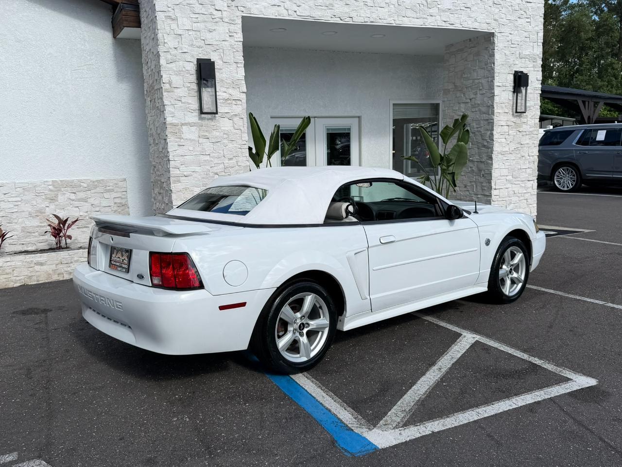 2004 Ford Mustang 2dr Conv Deluxe Jacksonville FL