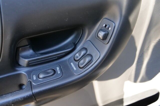 2004 Ford Ranger XLT / 4.0L V6 / Power Locks & Windows! High Point NC