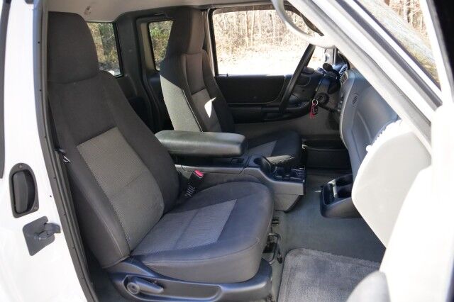 2004 Ford Ranger XLT / 4.0L V6 / Power Locks & Windows! High Point NC