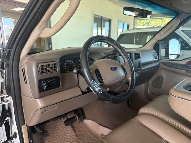 2004 Ford Super Duty F-250 Crew Cab Lariat Studded Lafayette LA