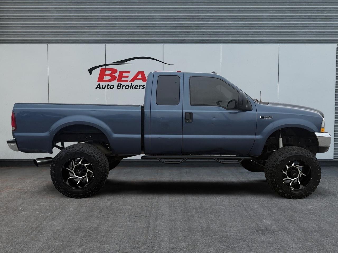 2004 Ford Super Duty F-250 XLT, BACKUP CAMERA, STEERING WHEEL CONTROLS, TAILGATE STEP, RUNNING BOARDS, TOW PACKAGE, POWER MIRRORS, ALL WEATHER FLOOR MATS, AUX, ADJUSTABLE PETALS, OLD BUT COULD BE NEW TO YOU! Norfolk VA