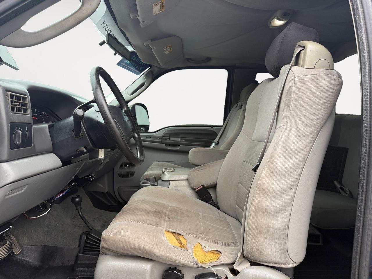 2004 Ford Super Duty F-250 XLT, BACKUP CAMERA, STEERING WHEEL CONTROLS, TAILGATE STEP, RUNNING BOARDS, TOW PACKAGE, POWER MIRRORS, ALL WEATHER FLOOR MATS, AUX, ADJUSTABLE PETALS, OLD BUT COULD BE NEW TO YOU! Norfolk VA