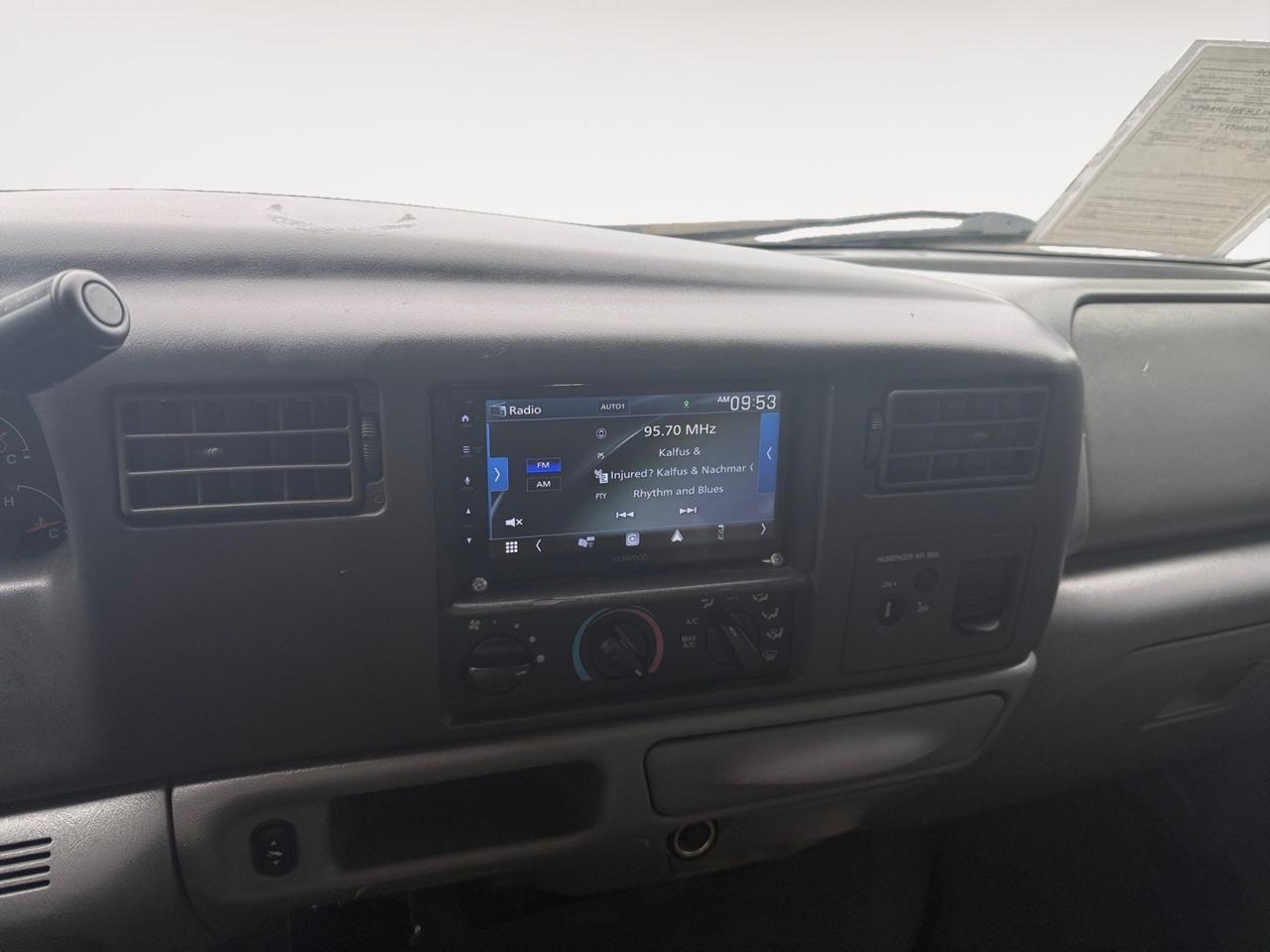 2004 Ford Super Duty F-250 XLT, BACKUP CAMERA, STEERING WHEEL CONTROLS, TAILGATE STEP, RUNNING BOARDS, TOW PACKAGE, POWER MIRRORS, ALL WEATHER FLOOR MATS, AUX, ADJUSTABLE PETALS, OLD BUT COULD BE NEW TO YOU! Norfolk VA