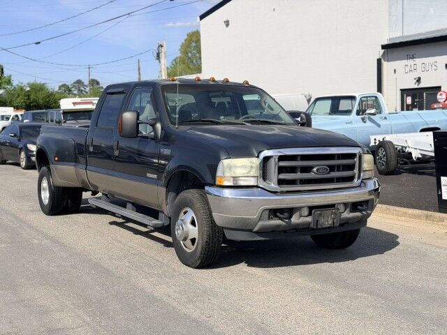 2004 Ford Super Duty F-350 DRW Lariat