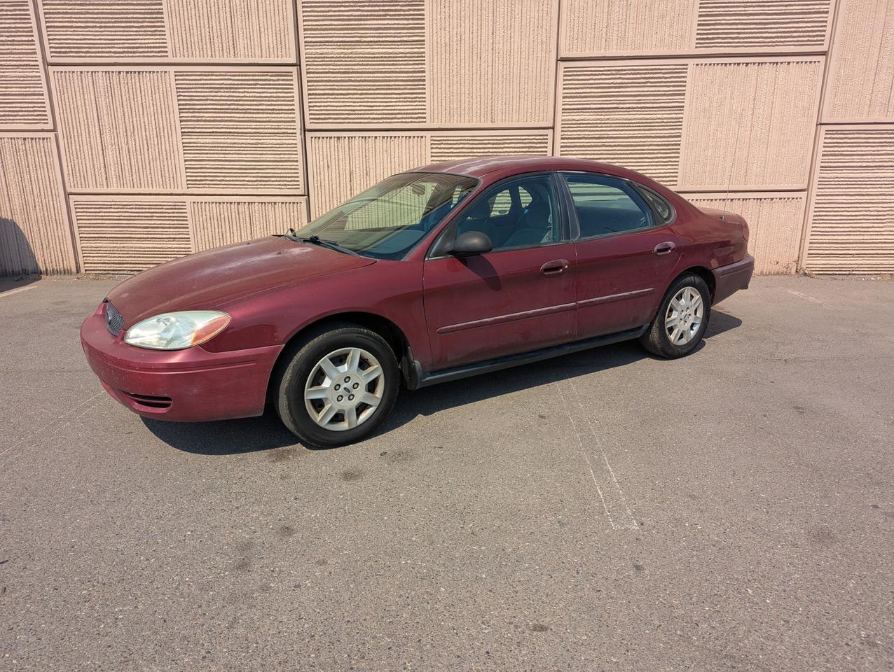 2004 Ford Taurus SE