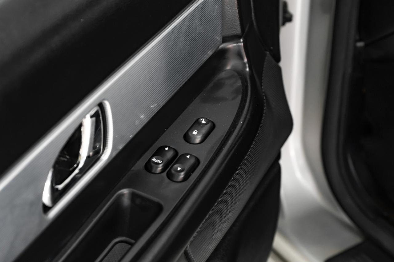 2004 Ford Thunderbird DELUXE AUTOMATIC LEATHER SEATS LEATHER STEERING WHEEL CRUISE CONTROL ALLOY Carrollton TX