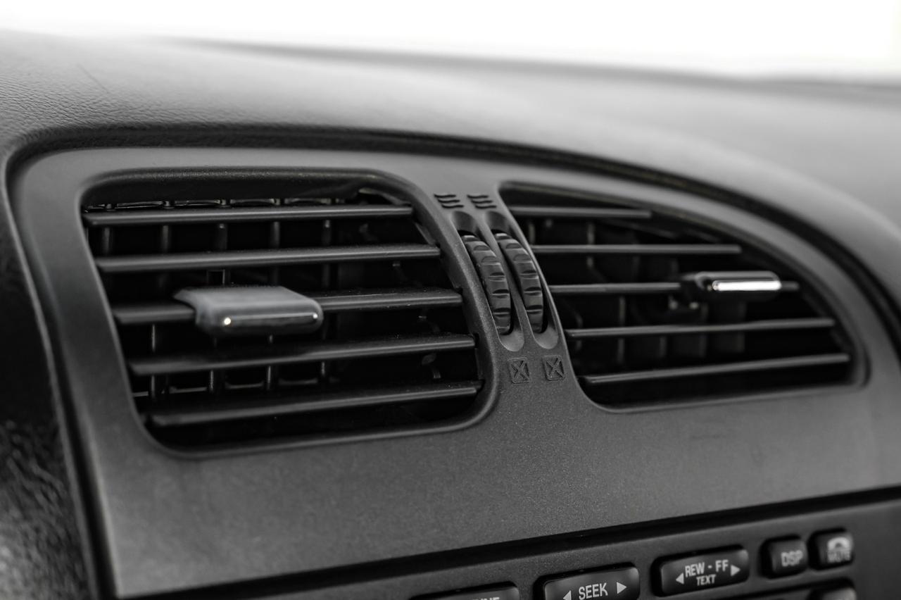 2004 Ford Thunderbird DELUXE AUTOMATIC LEATHER SEATS LEATHER STEERING WHEEL CRUISE CONTROL ALLOY Carrollton TX