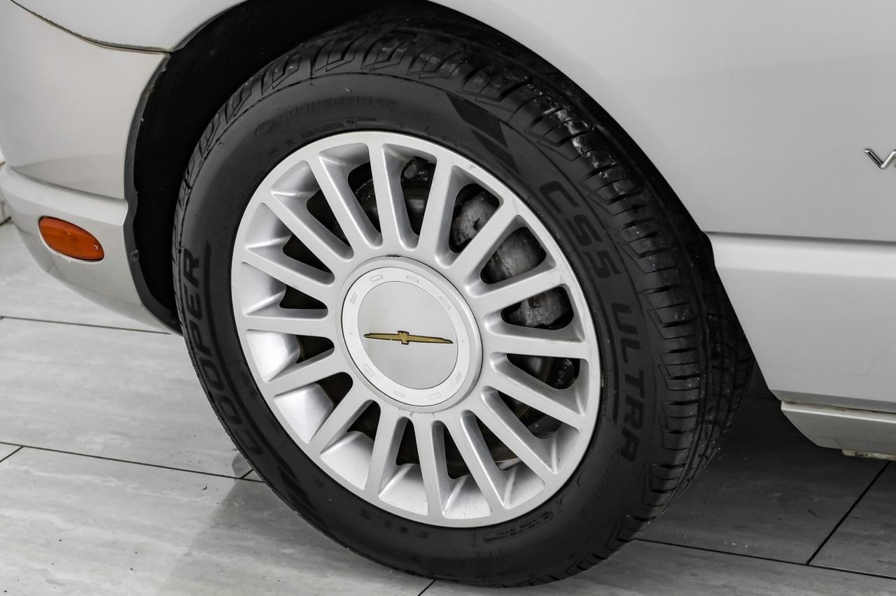 2004 Ford Thunderbird DELUXE AUTOMATIC LEATHER SEATS LEATHER STEERING WHEEL CRUISE CONTROL ALLOY Carrollton TX