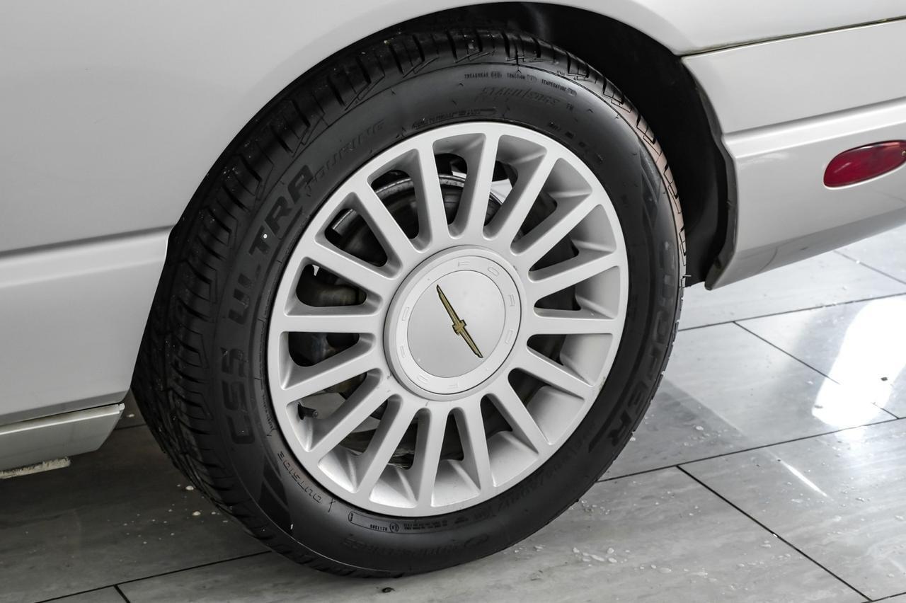 2004 Ford Thunderbird DELUXE AUTOMATIC LEATHER SEATS LEATHER STEERING WHEEL CRUISE CONTROL ALLOY Carrollton TX