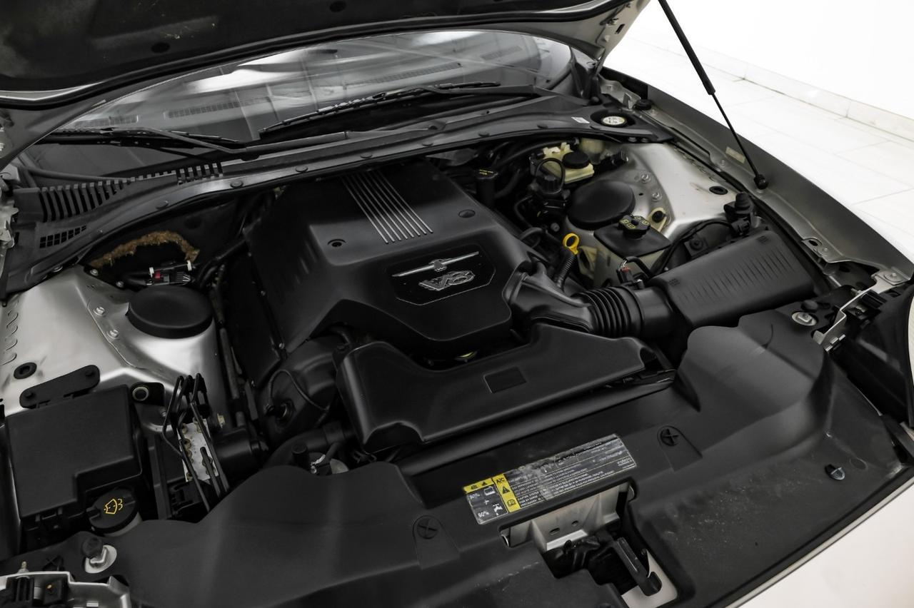 2004 Ford Thunderbird DELUXE AUTOMATIC LEATHER SEATS LEATHER STEERING WHEEL CRUISE CONTROL ALLOY Carrollton TX