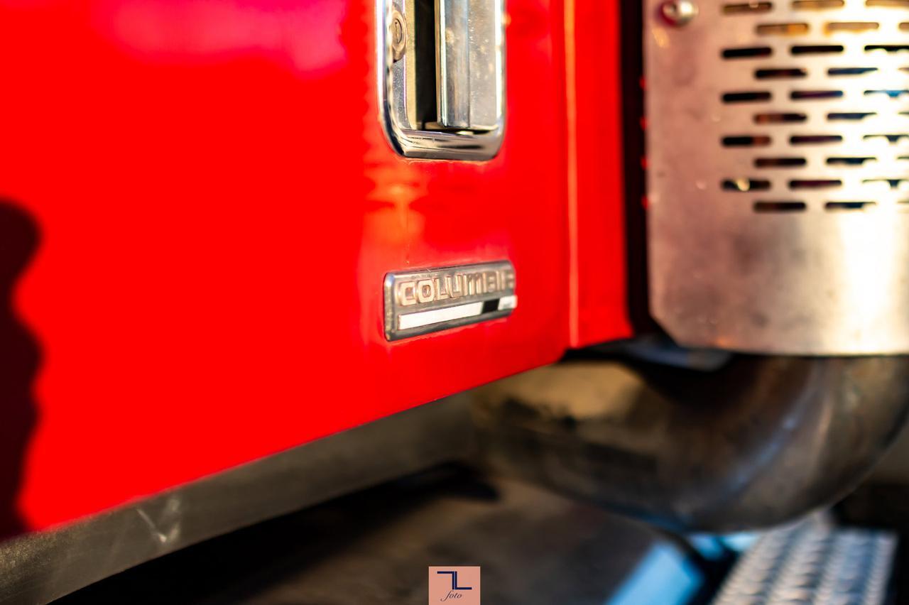 2004 Freightliner Columbia Tractor Sleeper Red Deer AB