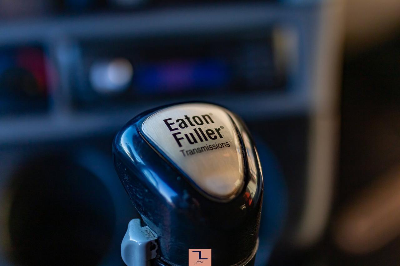 2004 Freightliner Columbia Tractor Sleeper Red Deer AB