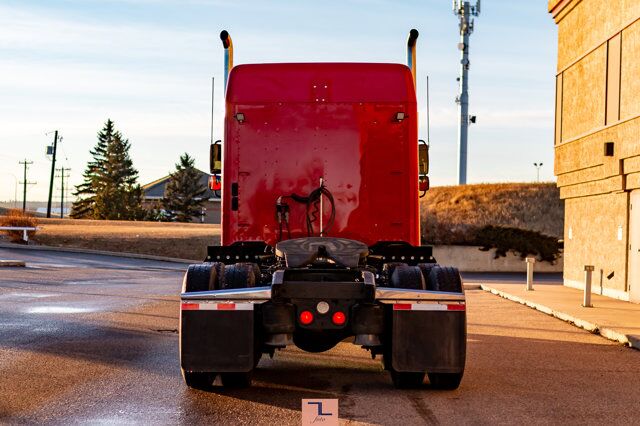 2004 Freightliner Columbia Tractor Sleeper Red Deer AB