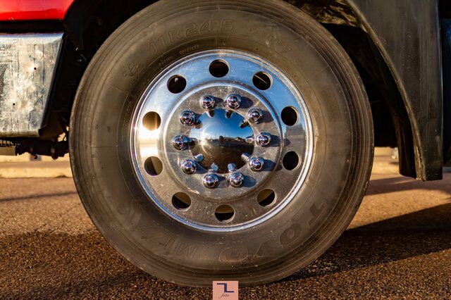 2004 Freightliner Columbia Tractor Sleeper Red Deer AB