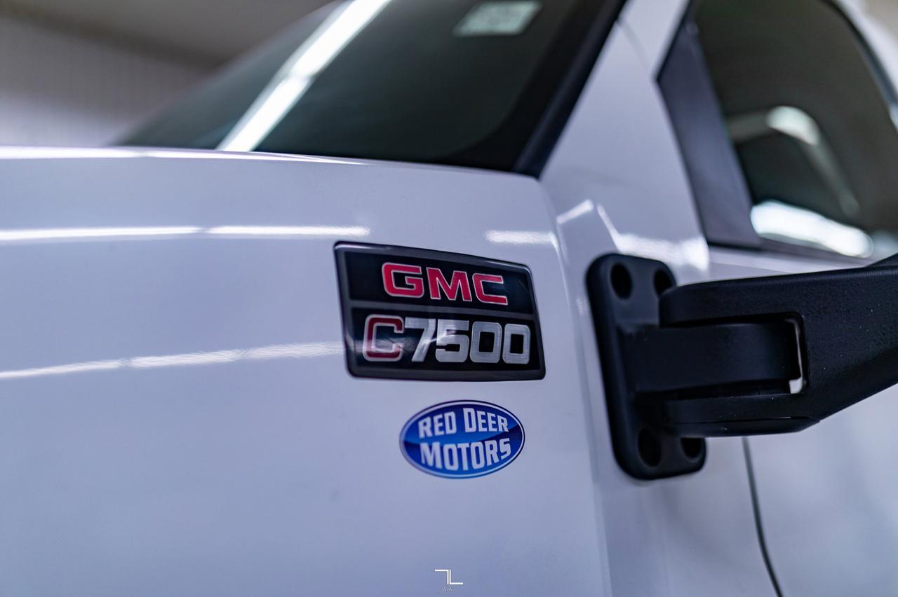 2004 GMC C7500 Topkick Reg Cab 12 Ft Dump Box Red Deer AB
