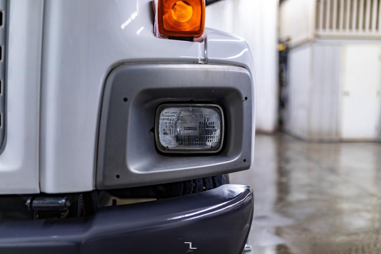 2004 GMC C7500 Topkick Reg Cab 12 Ft Dump Box Red Deer AB