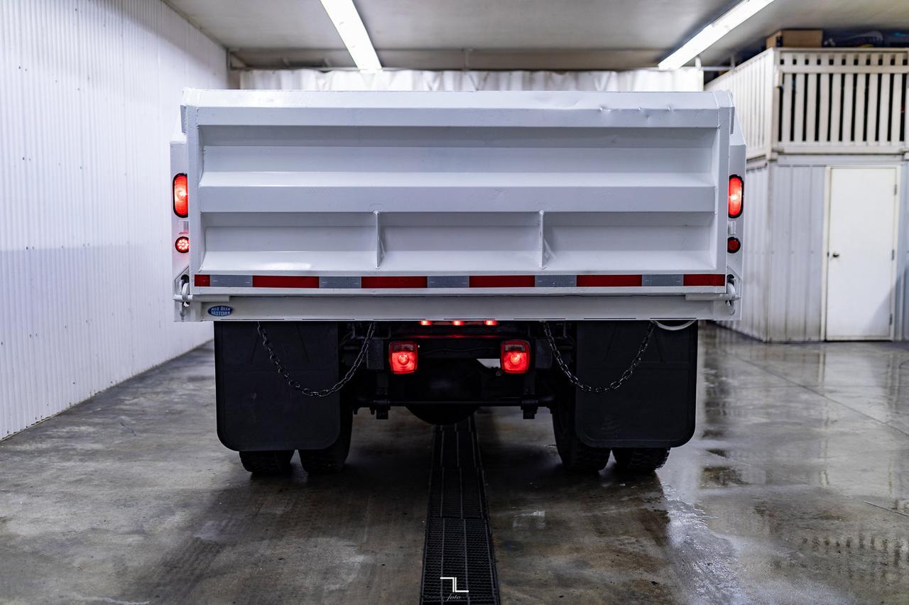 2004 GMC C7500 Topkick Reg Cab 12 Ft Dump Box Red Deer AB