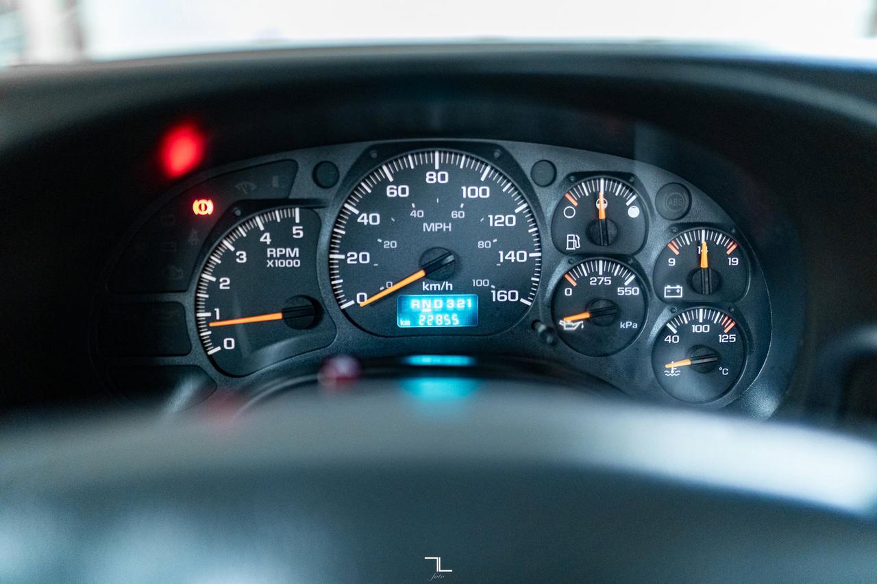 2004 GMC C7500 Topkick Reg Cab 12 Ft Dump Box Red Deer AB