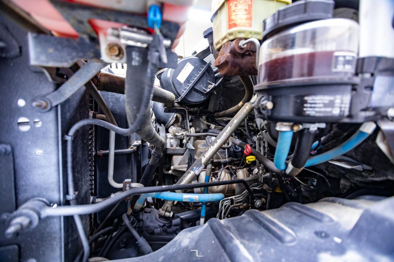 2004 GMC C7500 Topkick Reg Cab 12 Ft Dump Box Red Deer AB