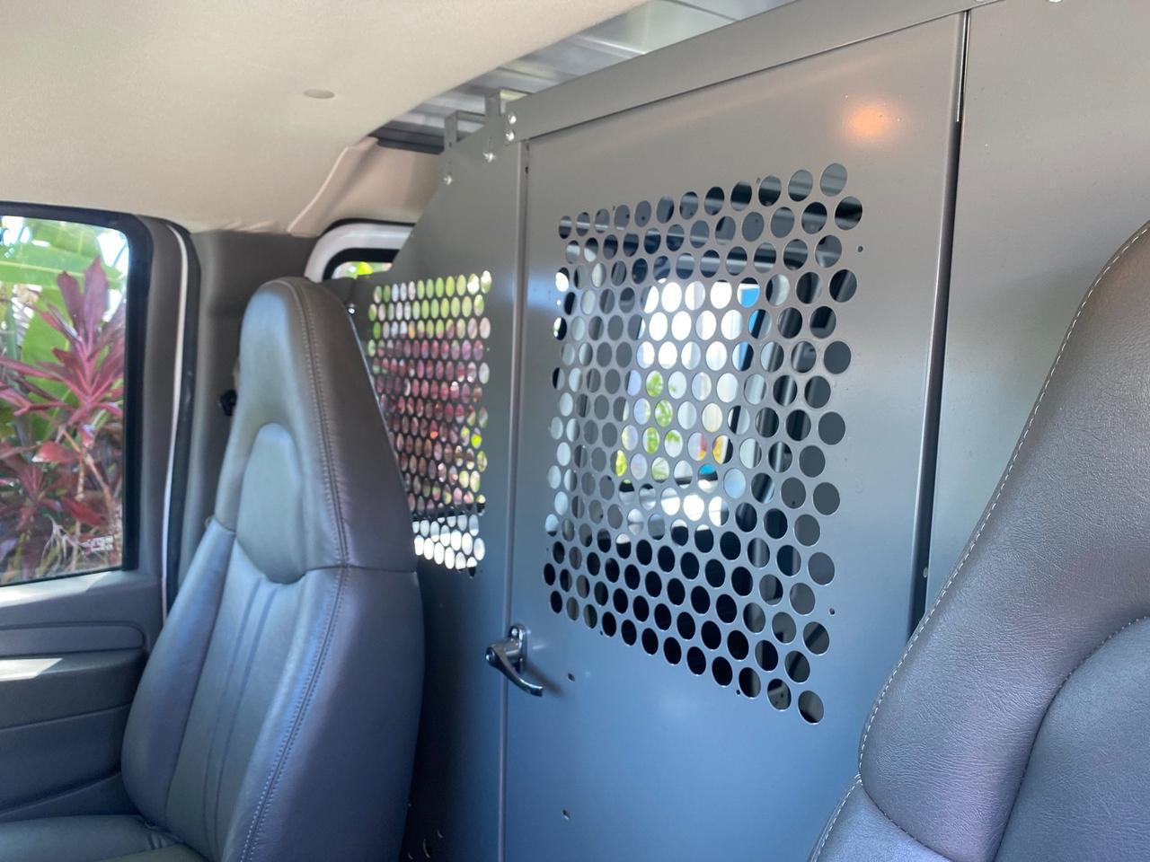 2004 GMC Savana Cargo Van 1 OWNER FL Pompano Beach FL