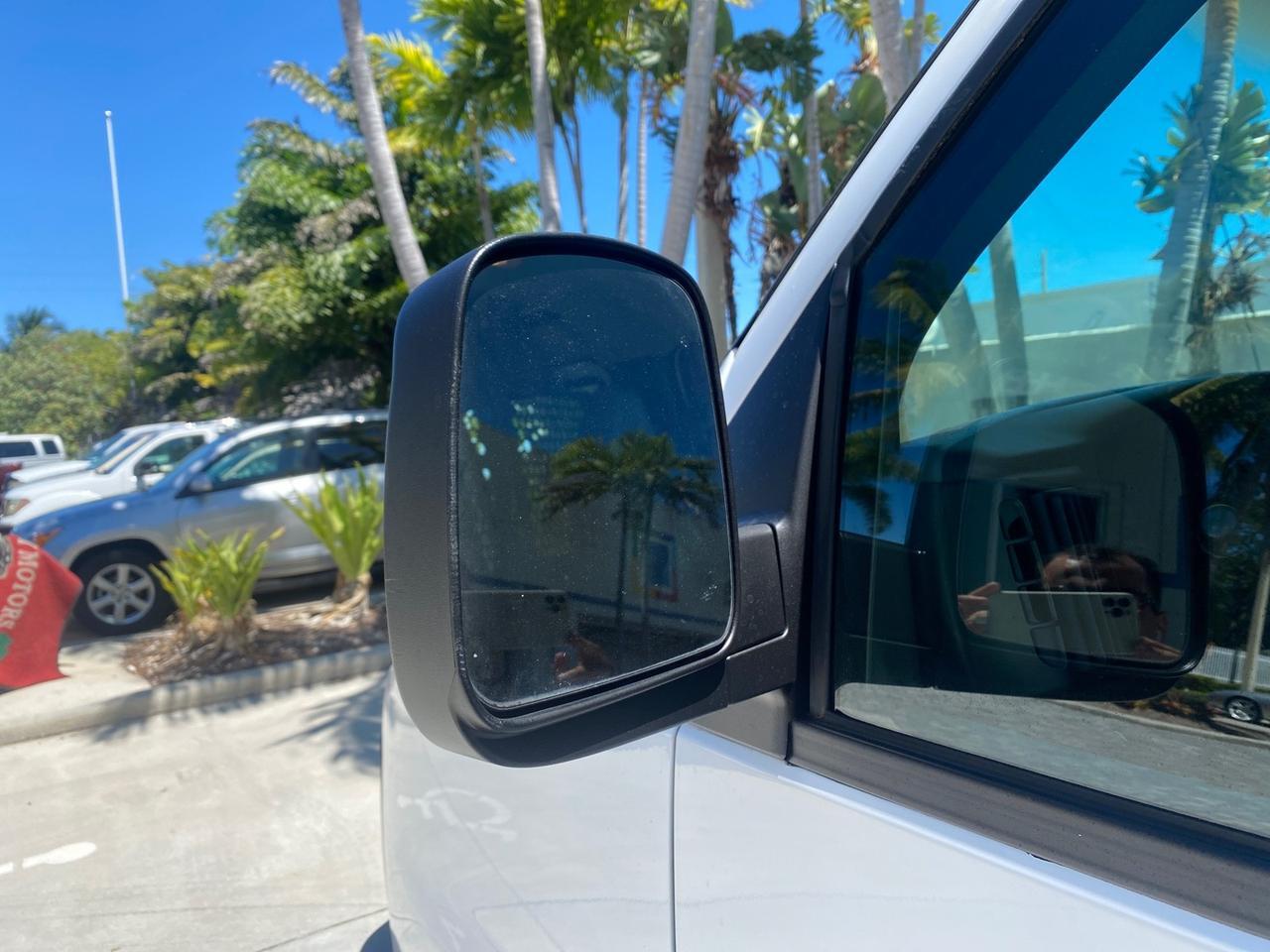 2004 GMC Savana Cargo Van 1 OWNER FL Pompano Beach FL
