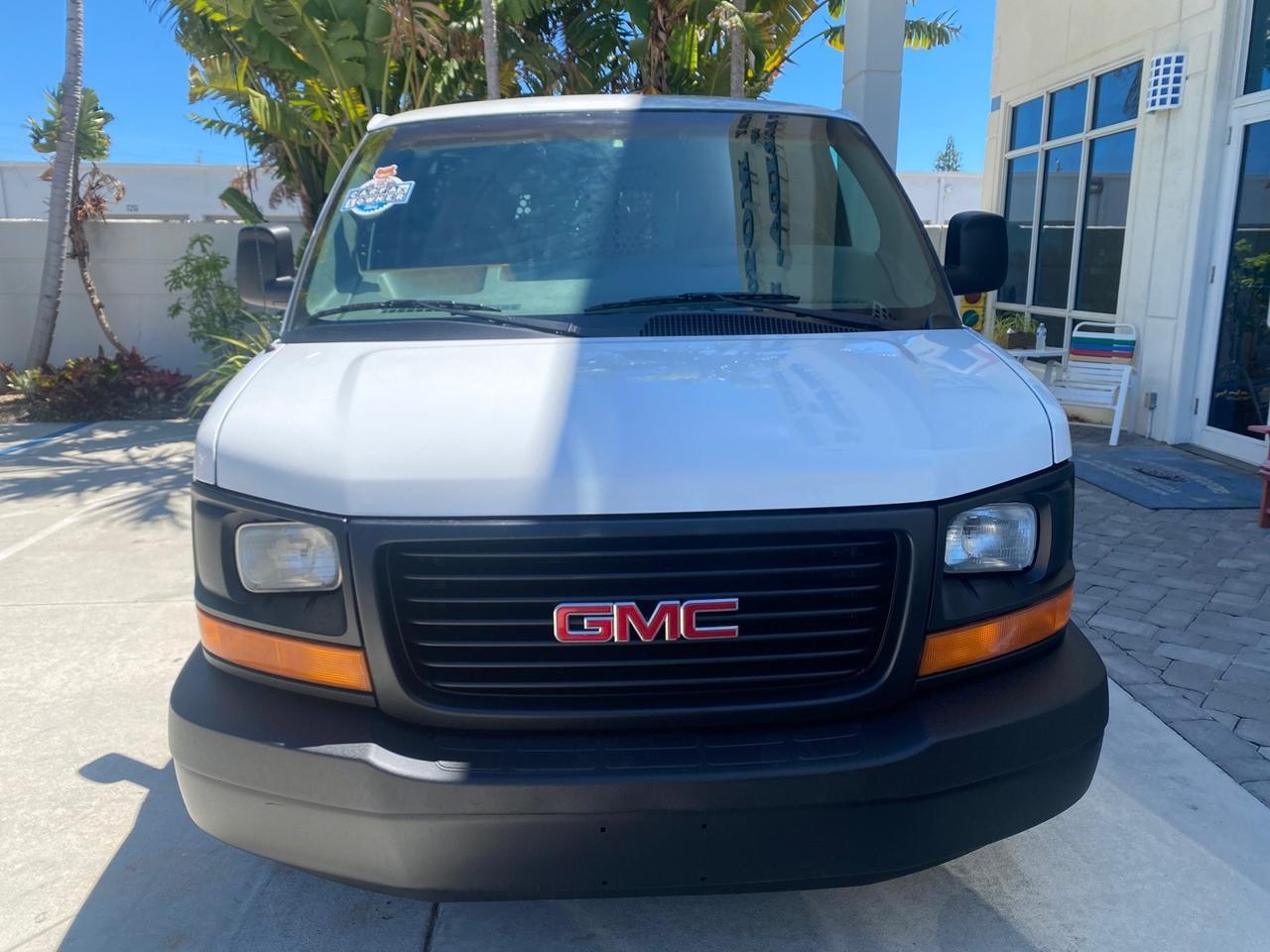 2004 GMC Savana Cargo Van 1 OWNER FL Pompano Beach FL