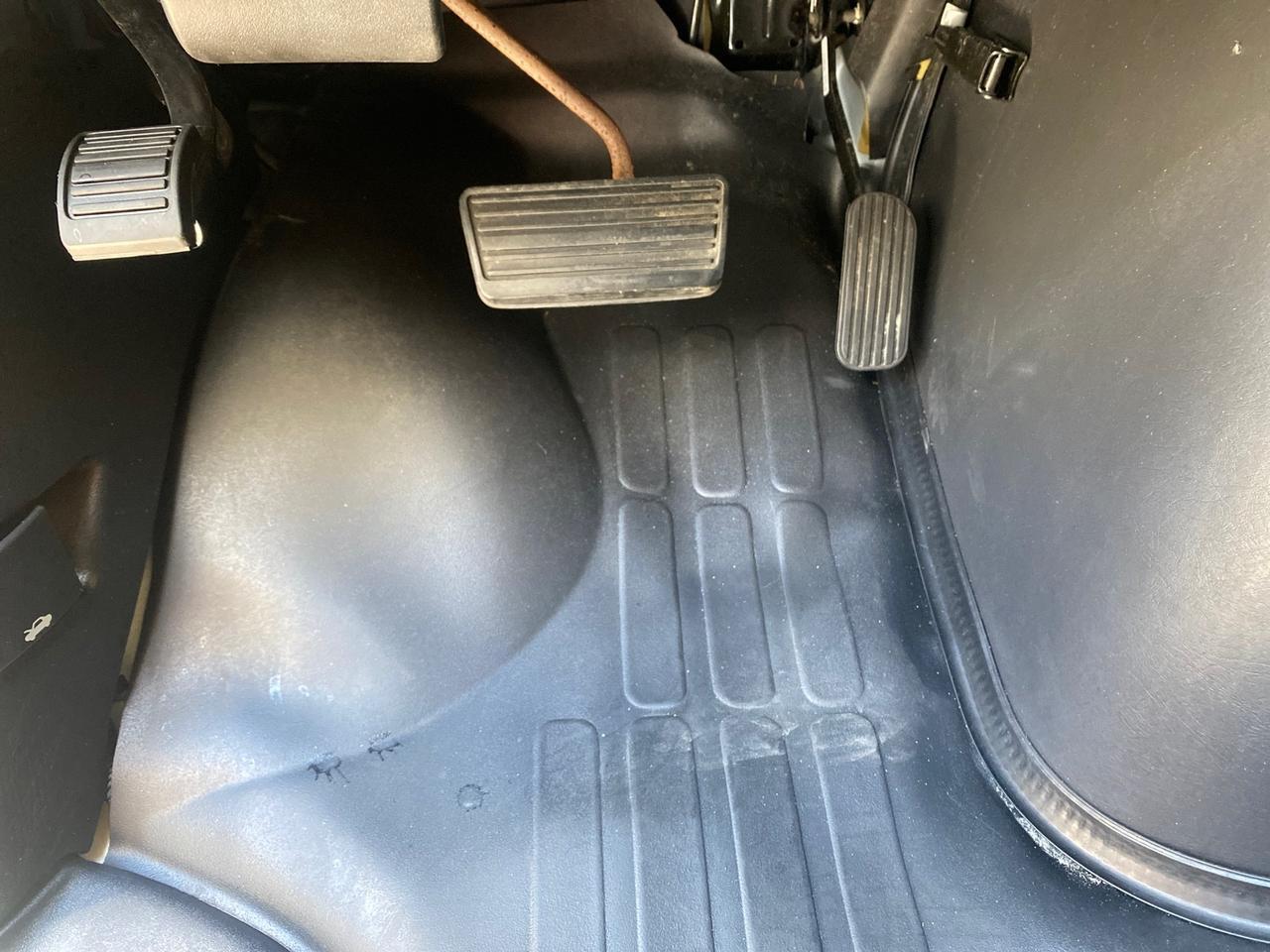 2004 GMC Savana Cargo Van 1 OWNER FL Pompano Beach FL