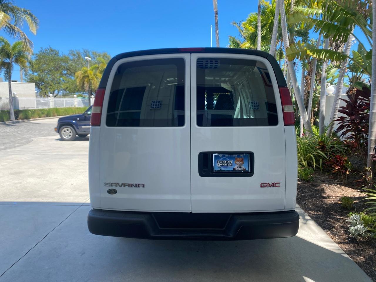 2004 GMC Savana Cargo Van 1 OWNER FL Pompano Beach FL
