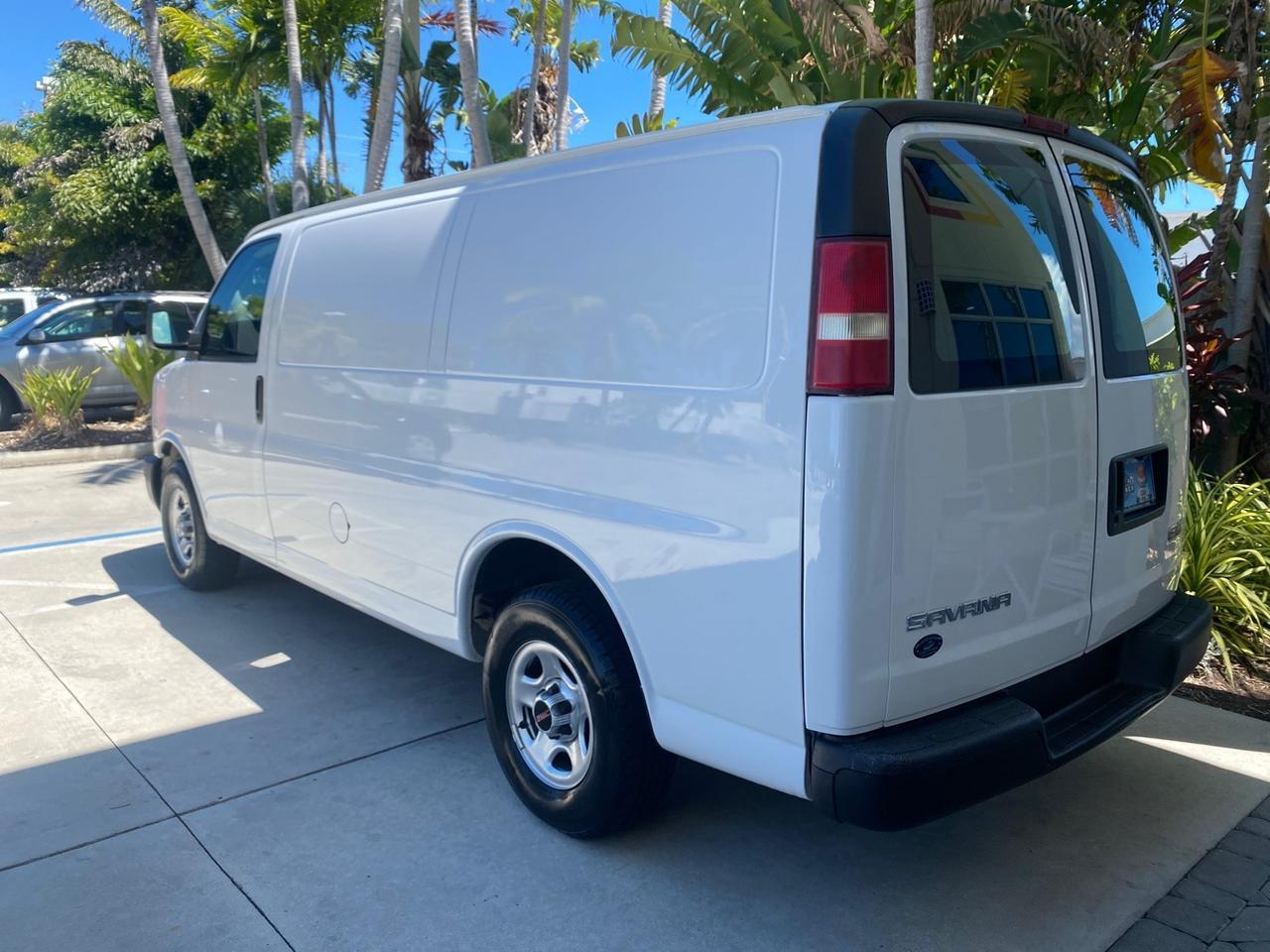 2004 GMC Savana Cargo Van 1 OWNER FL Pompano Beach FL